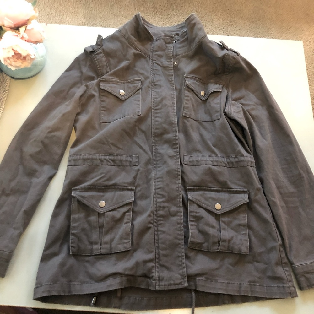 Market and Spruce Woman’s Utility Jacket